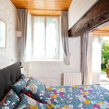 La Mancelliere De Montjoie D'hotes Constellation Bed & Breakfast
