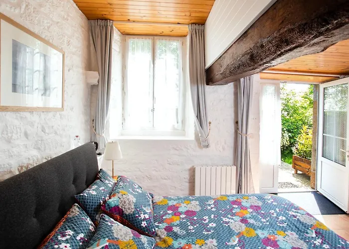 La Mancelliere De Montjoie D'hotes Constellation Bed & Breakfast